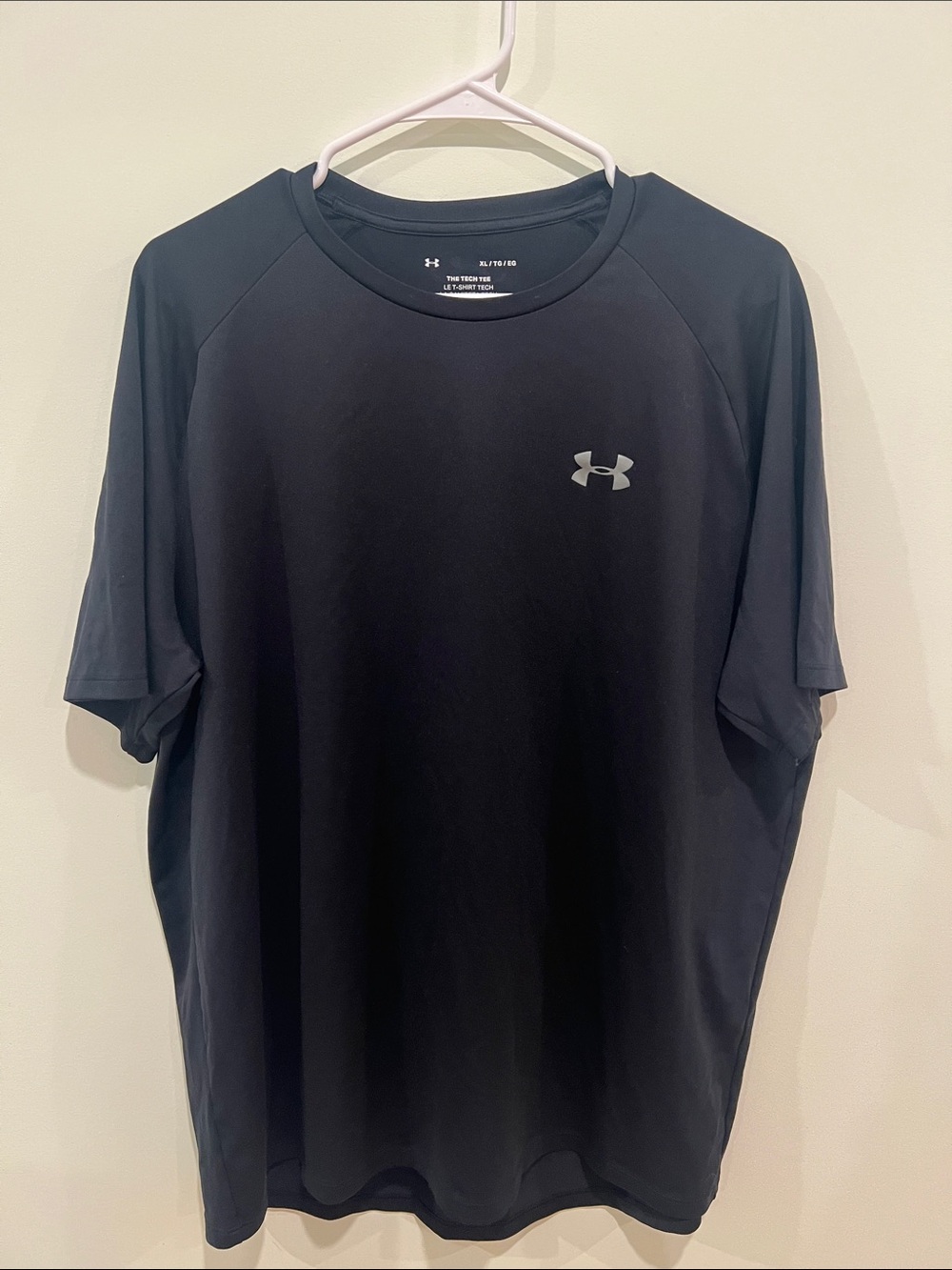 Under Armour Black Short-Sleeve Athletic Tee with Silver Logo